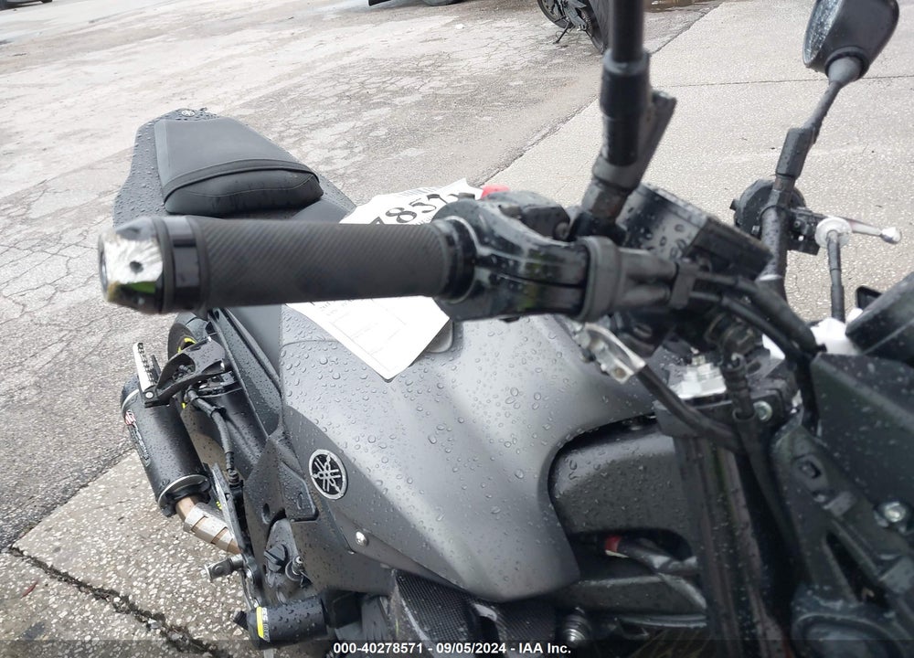 2013 YAMAHA FZ8-N VIN: JYARN27E2DA003905