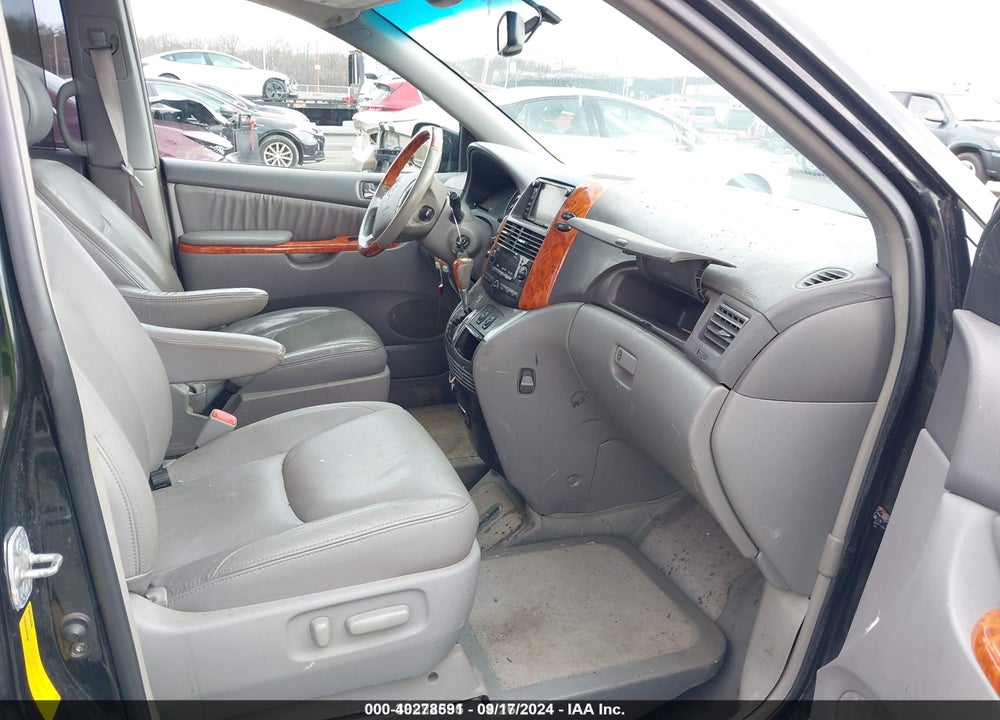 2008 TOYOTA SIENNA VIN: 5TDZK22C68S173972