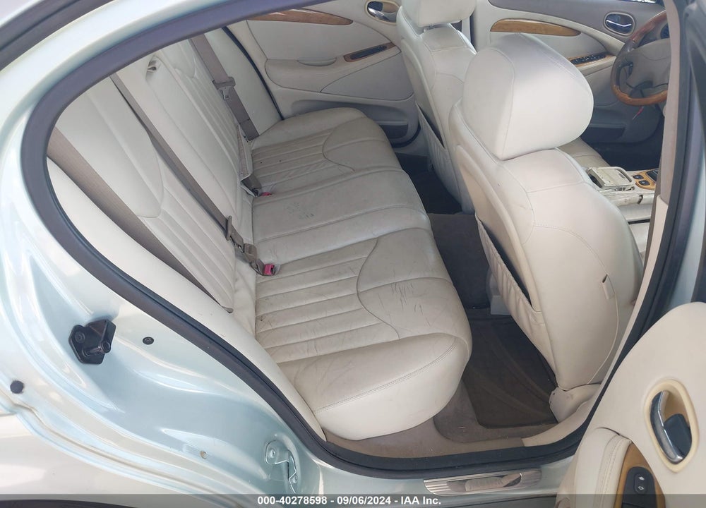 2001 JAGUAR S-TYPE 4.0L V8 VIN: SAJDA01P51GM13715