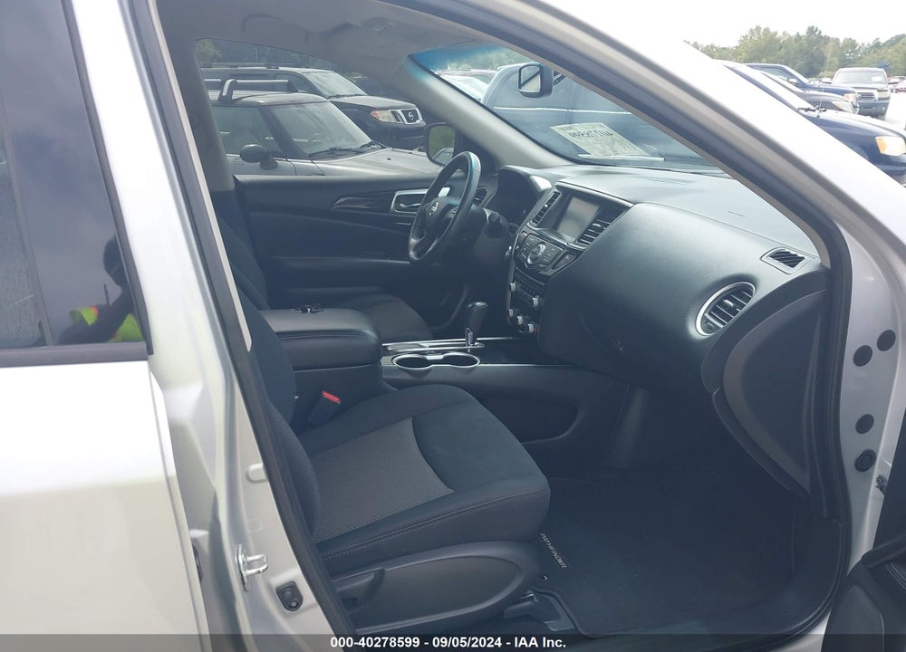 2018 NISSAN PATHFINDER SV VIN: 5N1DR2MN6JC622400