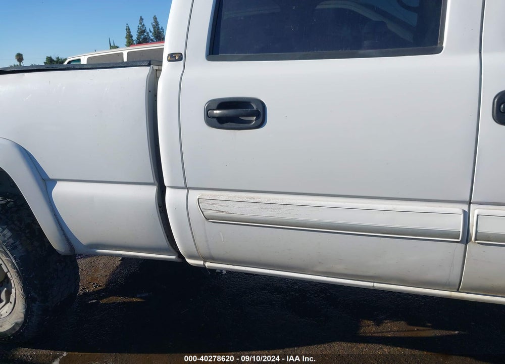 2004 CHEVROLET SILVERADO 2500HD LT VIN: 1GCHK23154F101356