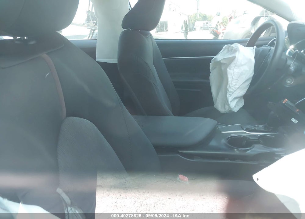 2018 TOYOTA CAMRY LE VIN: 4T1B11HK5JU567084