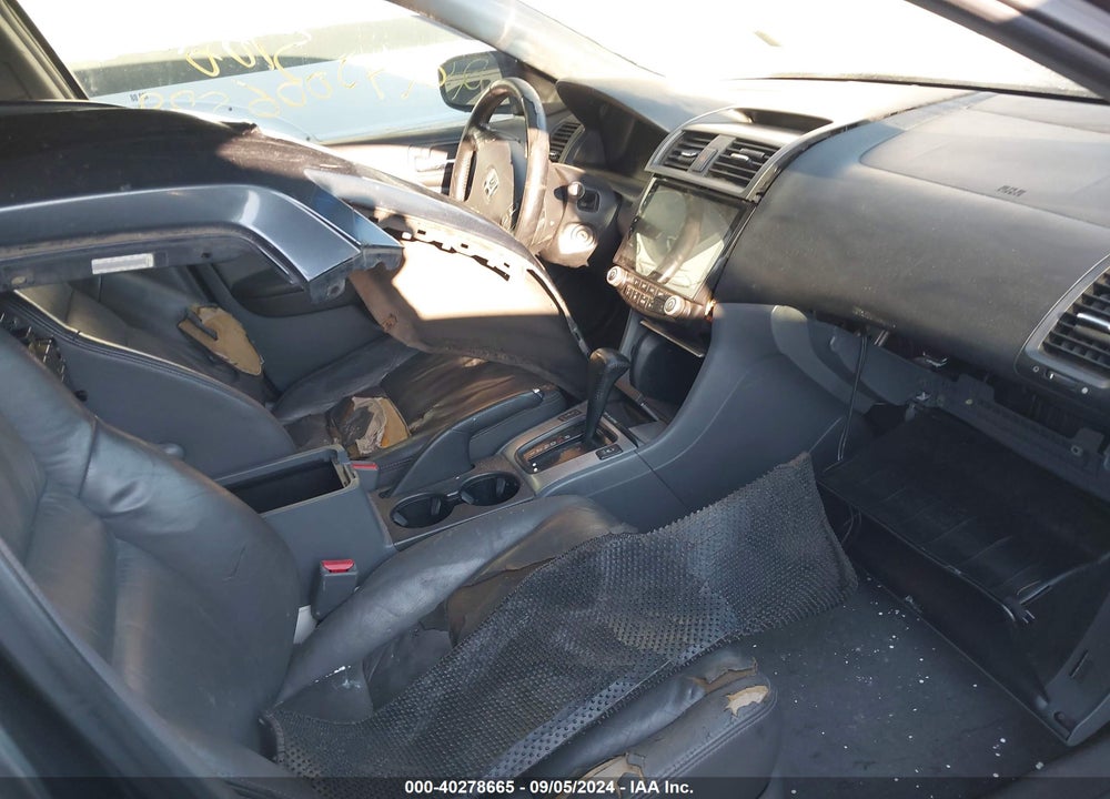 2003 HONDA ACCORD 2.4 EX VIN: JHMCM56793C051081