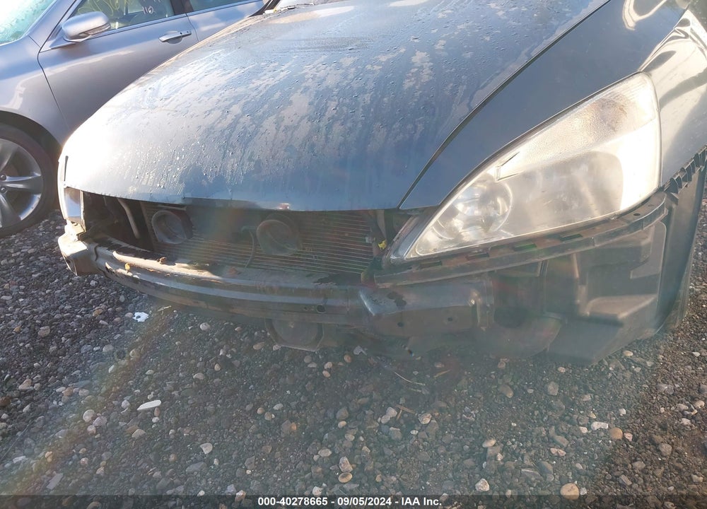 2003 HONDA ACCORD 2.4 EX VIN: JHMCM56793C051081
