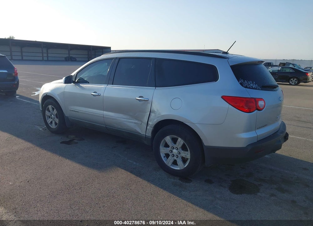 2009 CHEVROLET TRAVERSE LT VIN: 1GNEV23D29S146975