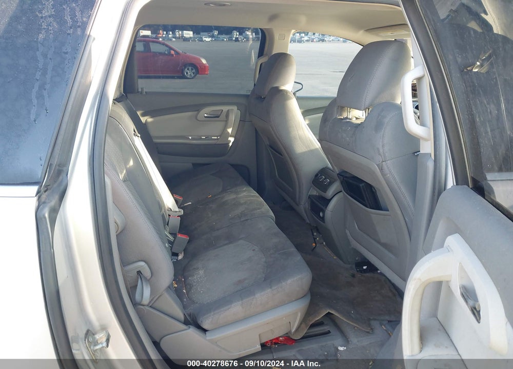 2009 CHEVROLET TRAVERSE LT VIN: 1GNEV23D29S146975