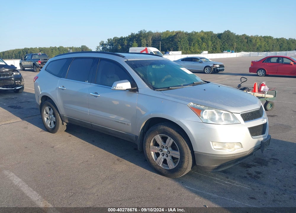2009 CHEVROLET TRAVERSE LT VIN: 1GNEV23D29S146975