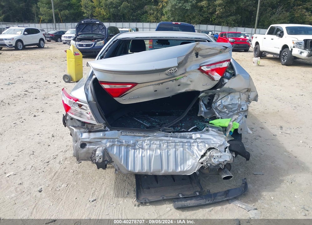 2015 TOYOTA CAMRY SE VIN: 4T1BF1FK2FU100670