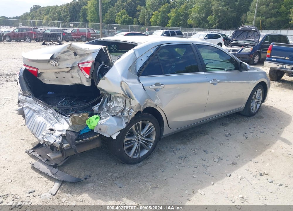 2015 TOYOTA CAMRY SE VIN: 4T1BF1FK2FU100670