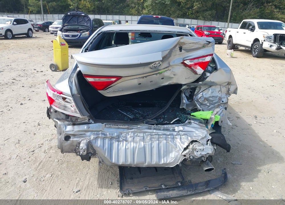 2015 TOYOTA CAMRY SE VIN: 4T1BF1FK2FU100670