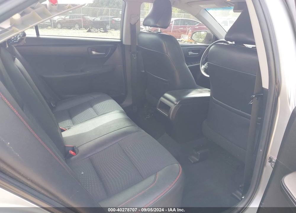 2015 TOYOTA CAMRY SE VIN: 4T1BF1FK2FU100670