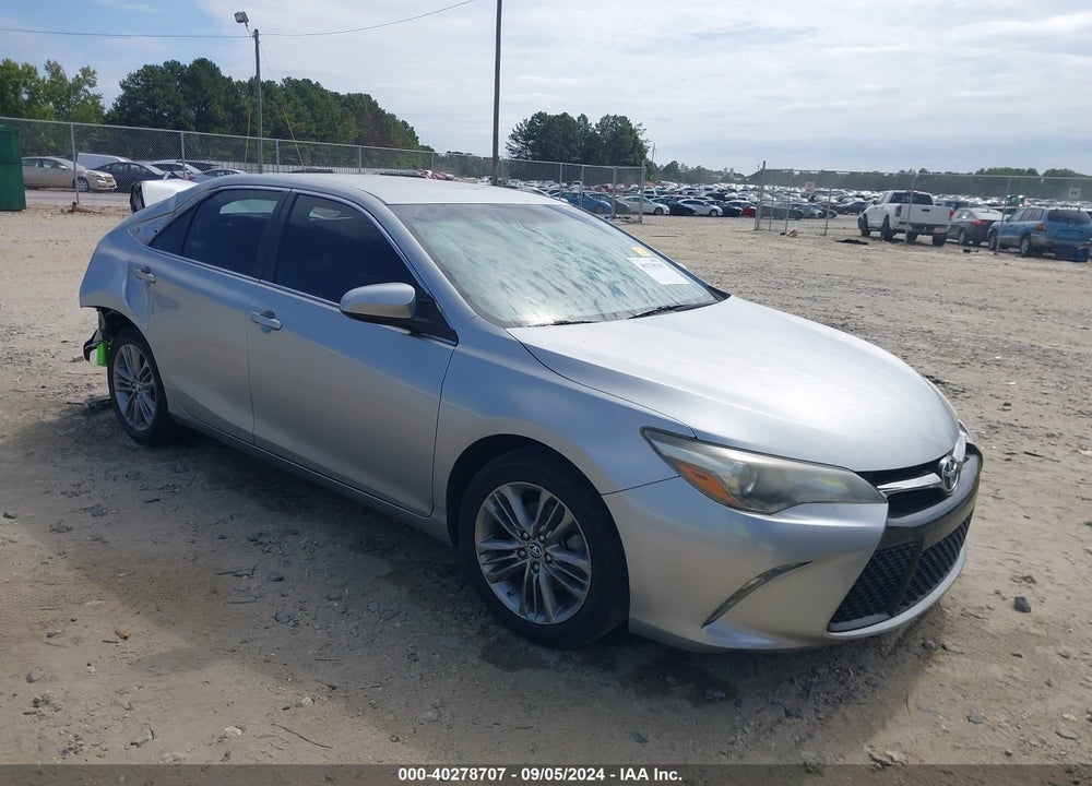 2015 TOYOTA CAMRY SE VIN: 4T1BF1FK2FU100670