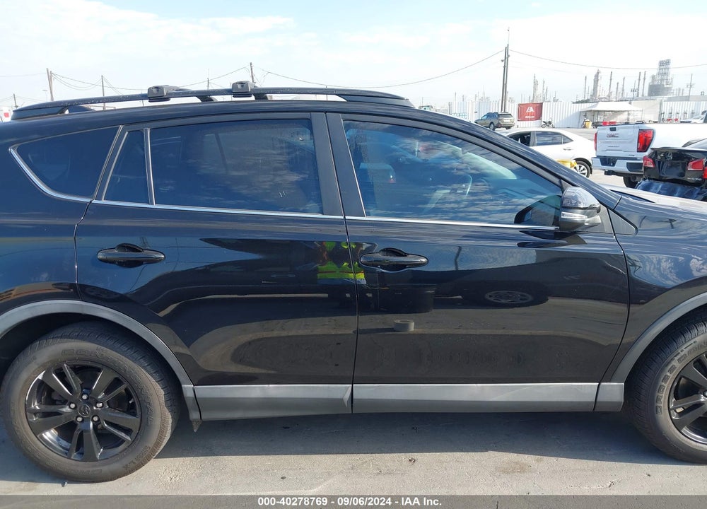2016 TOYOTA RAV4 XLE VIN: 2T3WFREV5GW253483