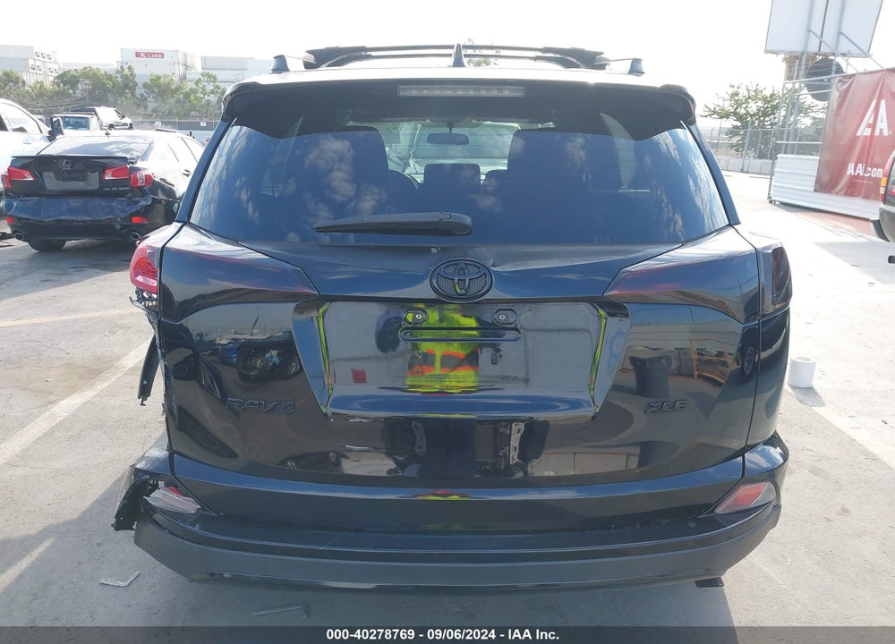 2016 TOYOTA RAV4 XLE VIN: 2T3WFREV5GW253483