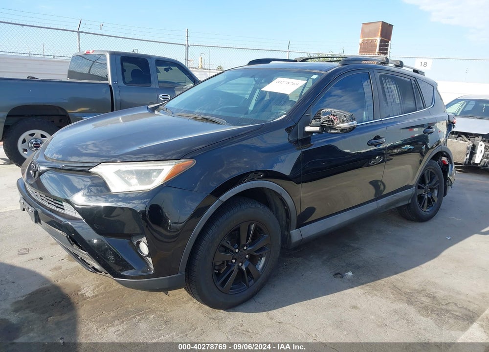 2016 TOYOTA RAV4 XLE VIN: 2T3WFREV5GW253483
