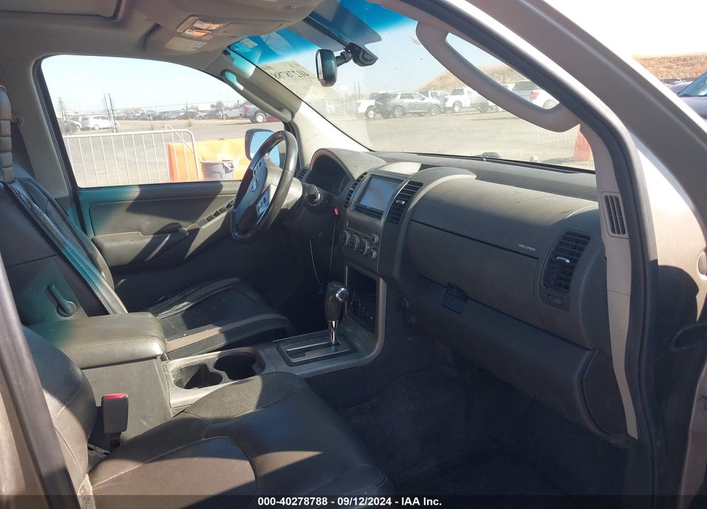 2005 NISSAN PATHFINDER SE OFF ROAD VIN: 5N1AR18W55C761584