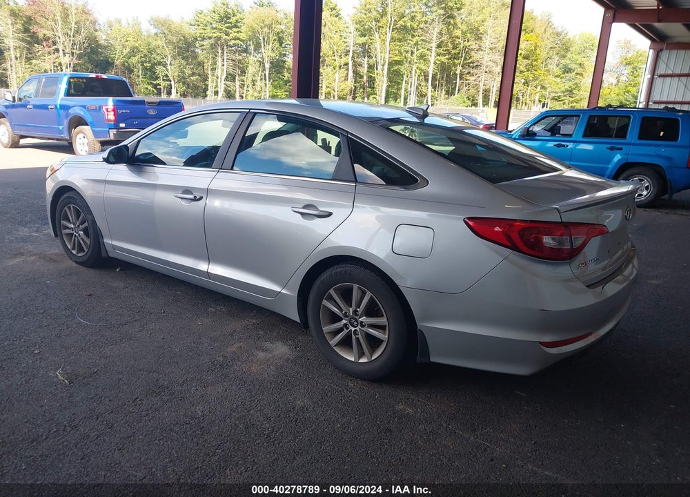 2015 HYUNDAI SONATA VIN: 5NPE24AF2FH203493