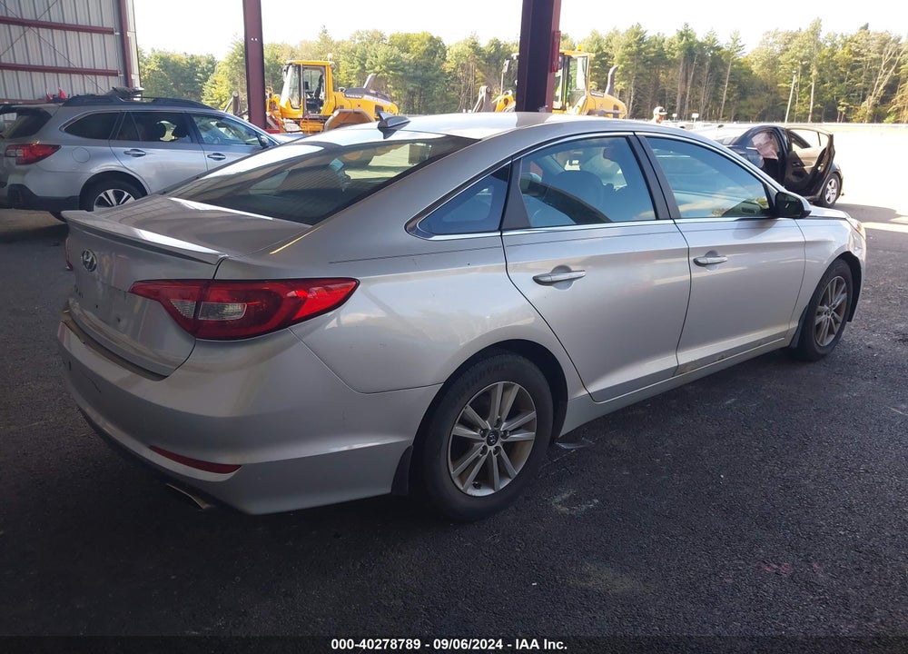 2015 HYUNDAI SONATA VIN: 5NPE24AF2FH203493