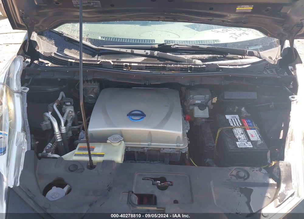 2015 NISSAN LEAF SL VIN: 1N4AZ0CP4FC325721