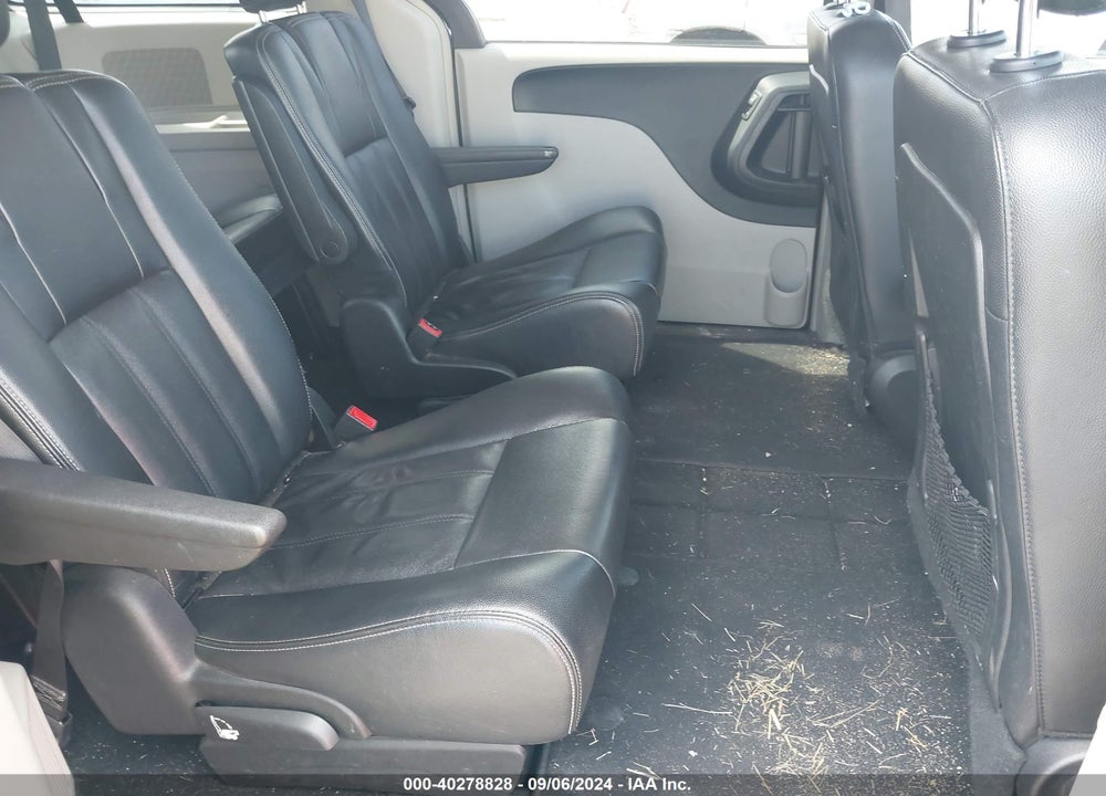 2014 CHRYSLER TOWN & COUNTRY VIN: 2C4RC1BG4ER441884
