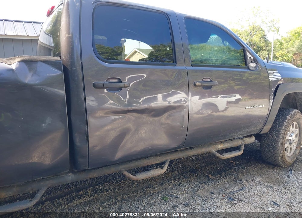 2011 CHEVROLET SILVERADO 2500HD LT VIN: 1GC1KXCG8BF184961