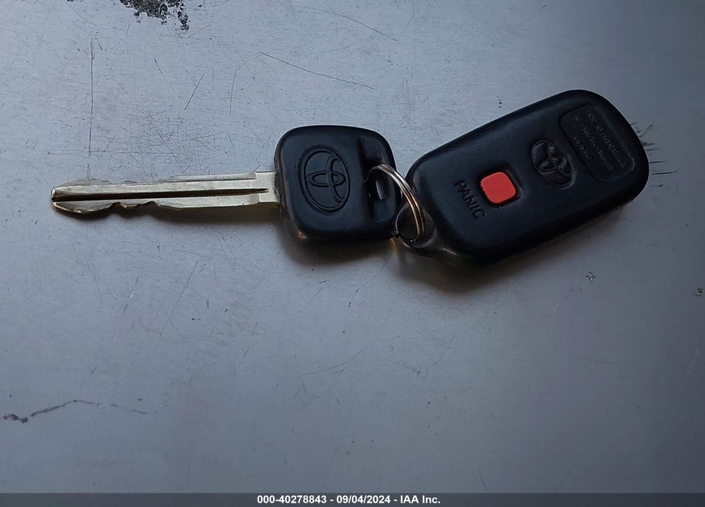 2004 TOYOTA RAV4 VIN: JTEGD20V140008278