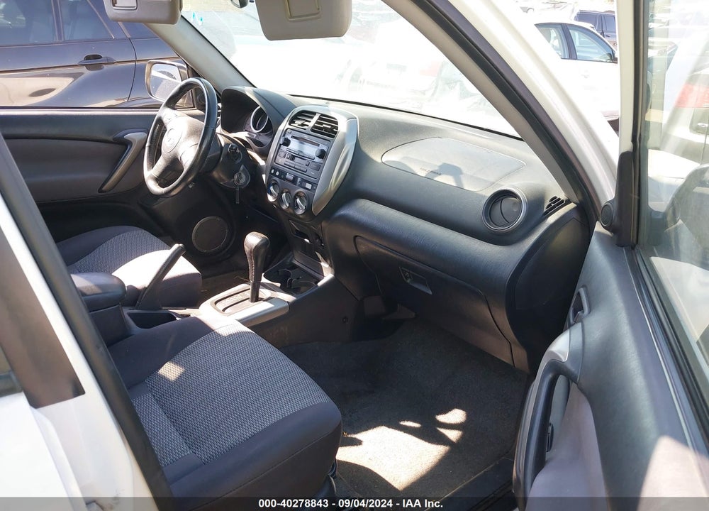 2004 TOYOTA RAV4 VIN: JTEGD20V140008278