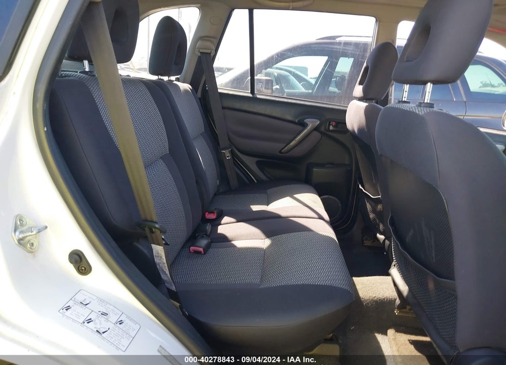 2004 TOYOTA RAV4 VIN: JTEGD20V140008278