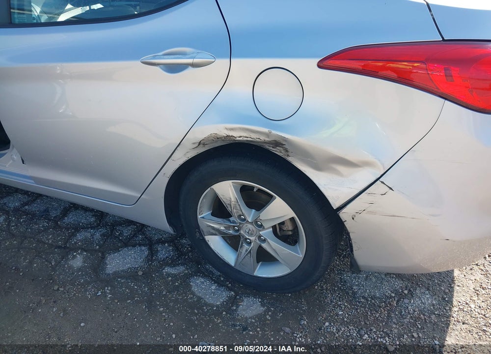 2013 HYUNDAI ELANTRA GLS VIN: KMHDH4AE8DU781310