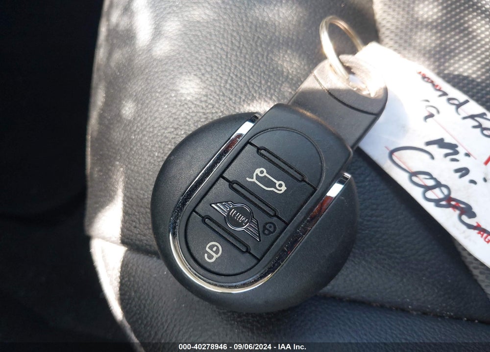 2019 MINI HARDTOP COOPER VIN: WMWXP5C54K2H29852