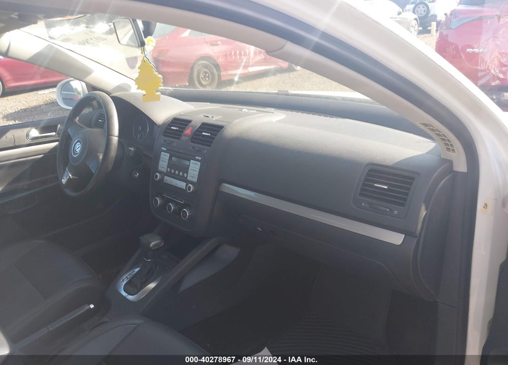 2010 VOLKSWAGEN JETTA LIMITED EDITION VIN: 3VWRZ7AJ4AM110168
