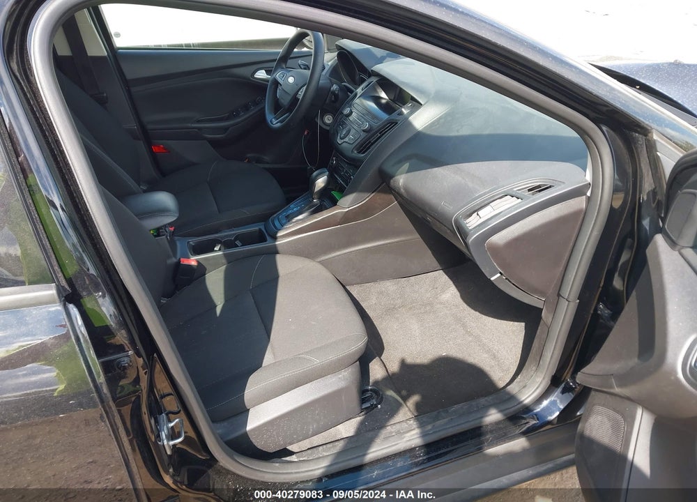 2018 FORD FOCUS SE VIN: 1FADP3K28JL260326