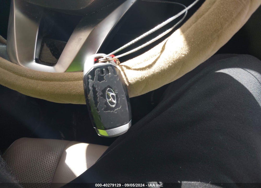 2020 HYUNDAI SANTA FE SEL VIN: 5NMS33AD8LH273226