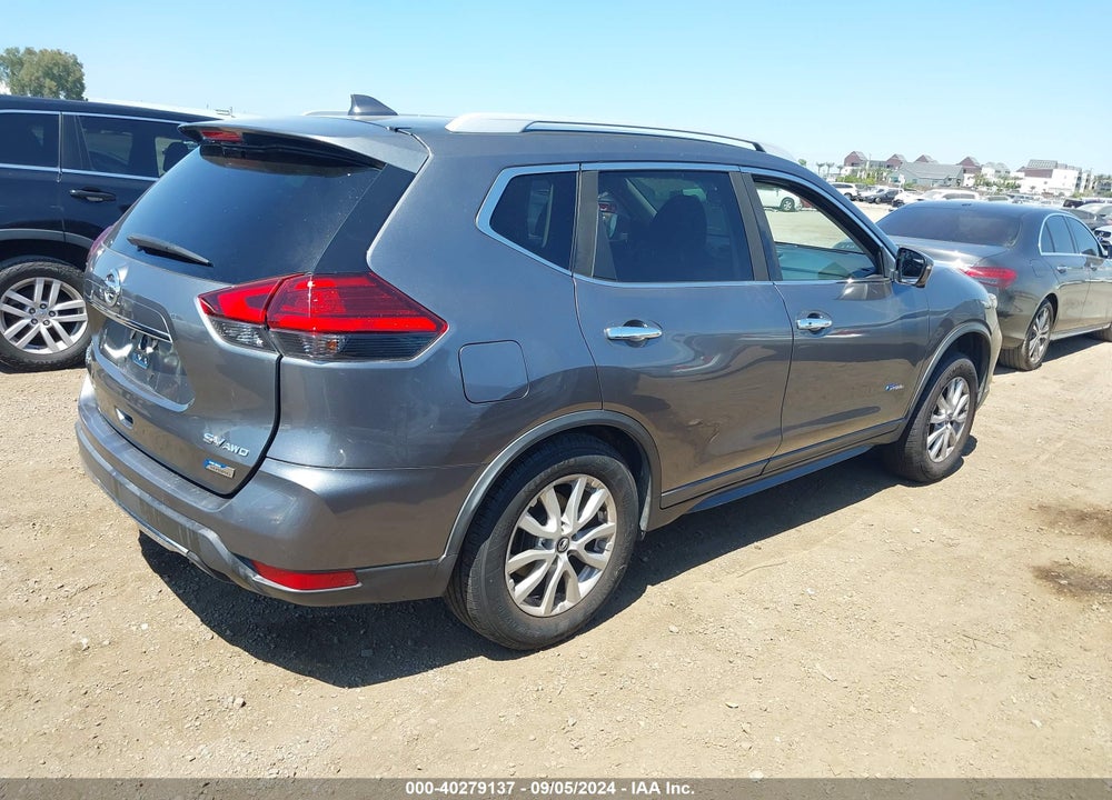 2017 NISSAN ROGUE HYBRID SV VIN: 5N1ET2MV9HC830657