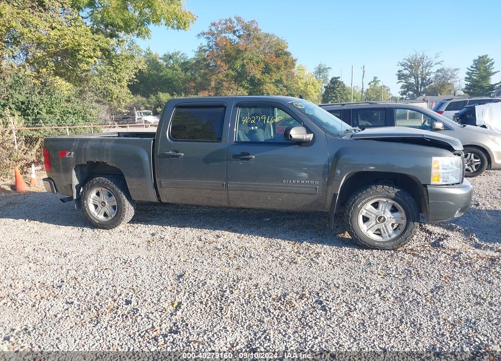 2011 CHEVROLET SILVERADO 1500 LT VIN: 1GCPKSE32BF141370