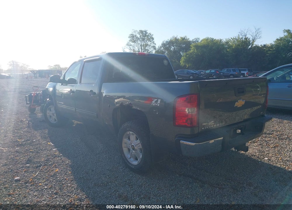 2011 CHEVROLET SILVERADO 1500 LT VIN: 1GCPKSE32BF141370