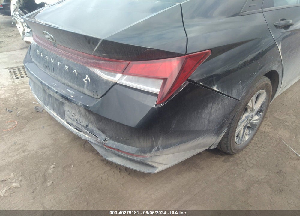 2022 HYUNDAI ELANTRA SEL VIN: 5NPLM4AG9NH076251
