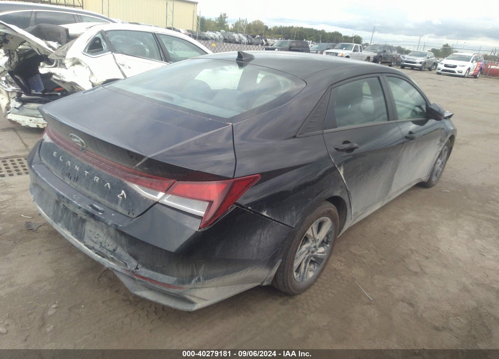 2022 HYUNDAI ELANTRA SEL VIN: 5NPLM4AG9NH076251
