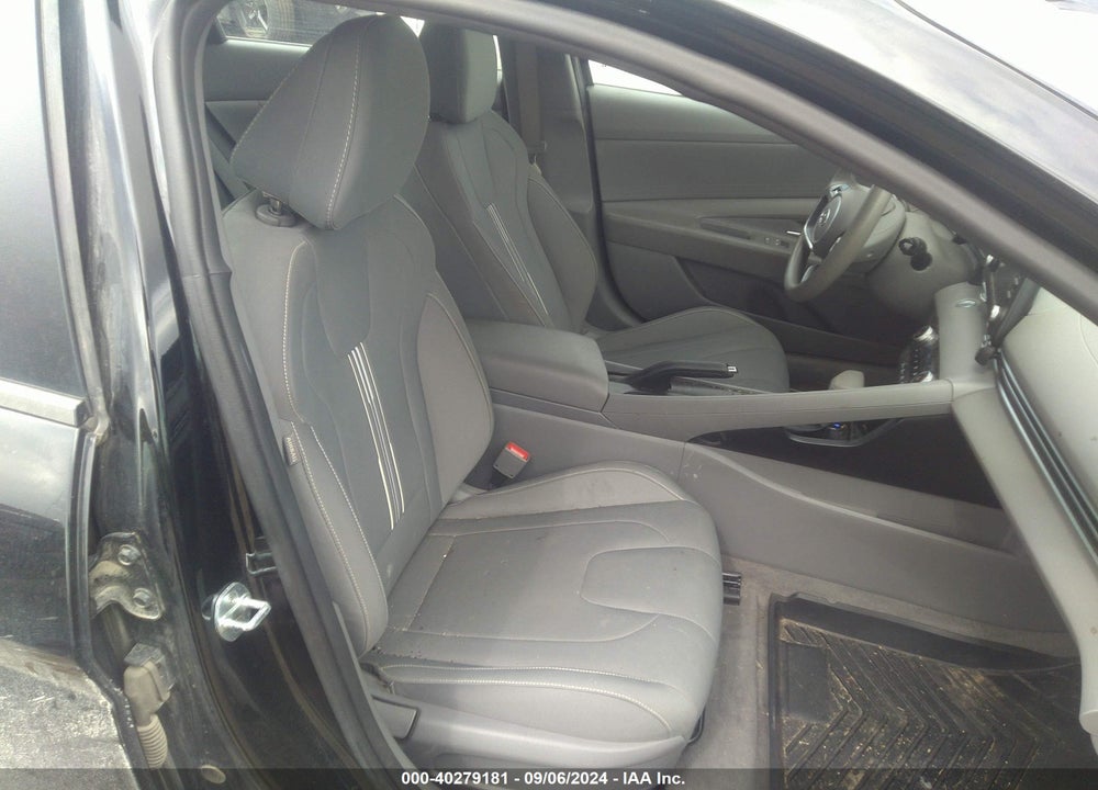 2022 HYUNDAI ELANTRA SEL VIN: 5NPLM4AG9NH076251