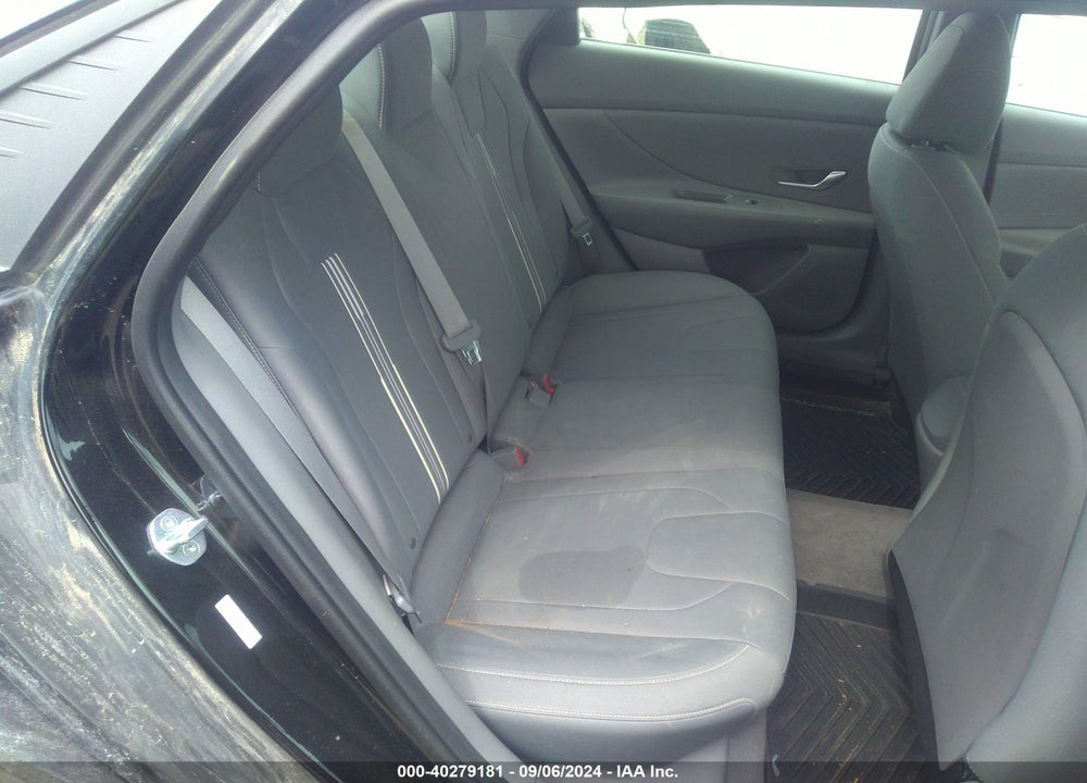 2022 HYUNDAI ELANTRA SEL VIN: 5NPLM4AG9NH076251