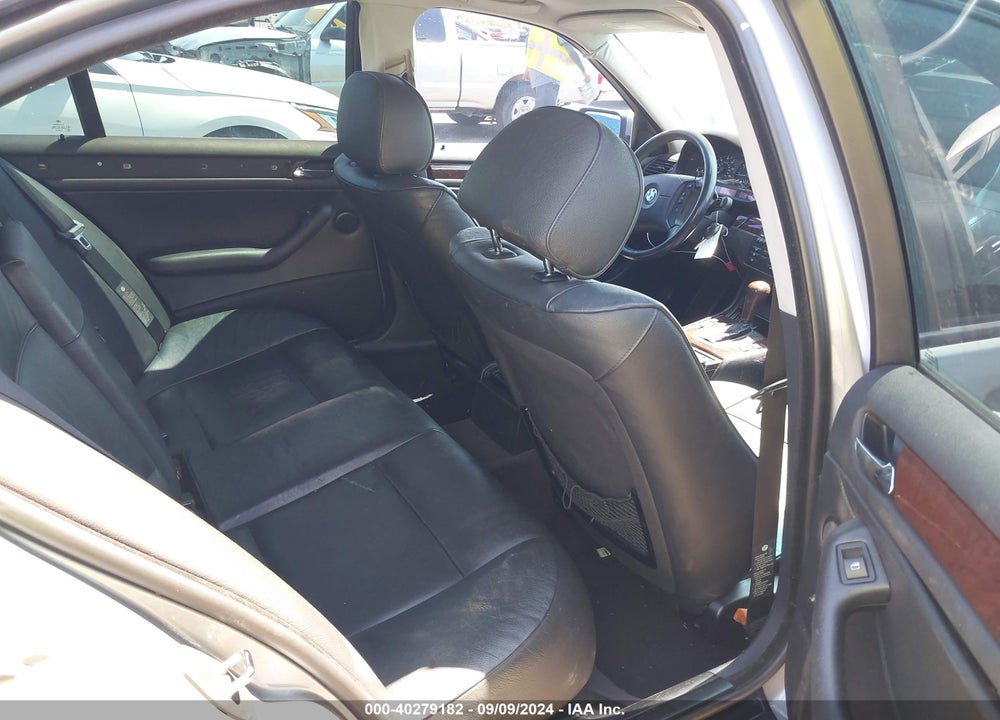 2005 BMW 325I VIN: WBAAZ33415KW78033