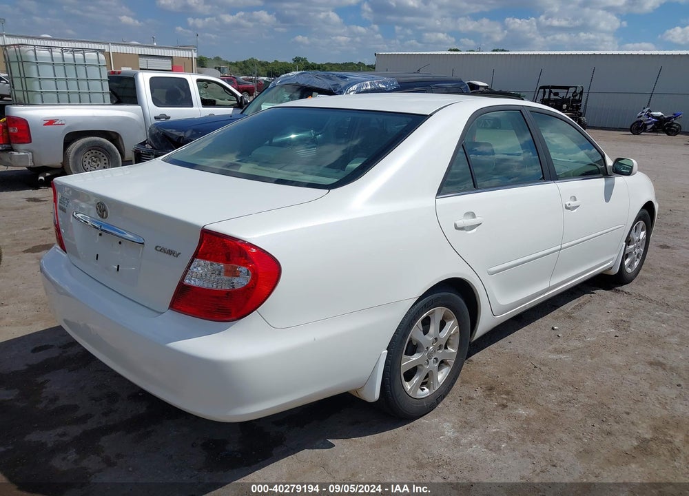 2004 TOYOTA CAMRY LE VIN: JTDBE32K340287186