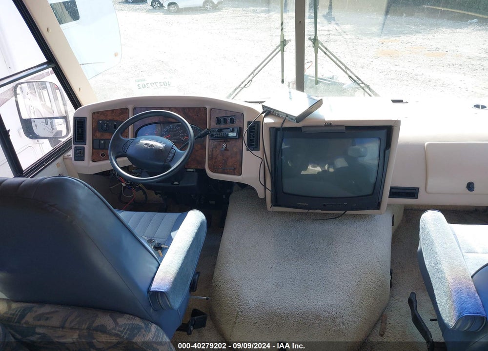 2000 COACHMEN MIRADA VIN: 3FCLF53SXXJA34848