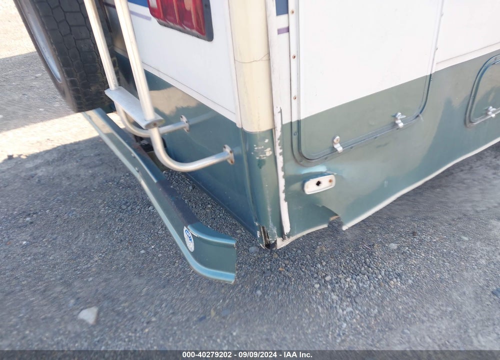 2000 COACHMEN MIRADA VIN: 3FCLF53SXXJA34848