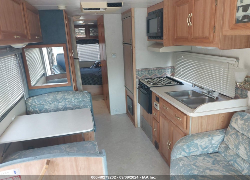 2000 COACHMEN MIRADA VIN: 3FCLF53SXXJA34848