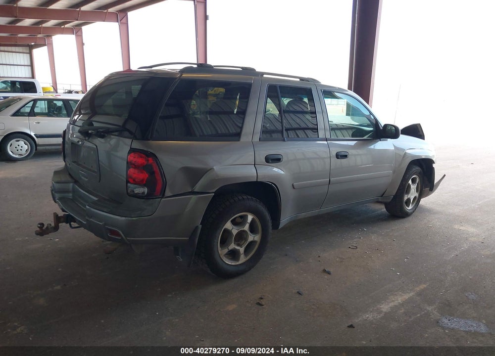 2007 CHEVROLET TRAILBLAZER LS VIN: 1GNDT13S772230572