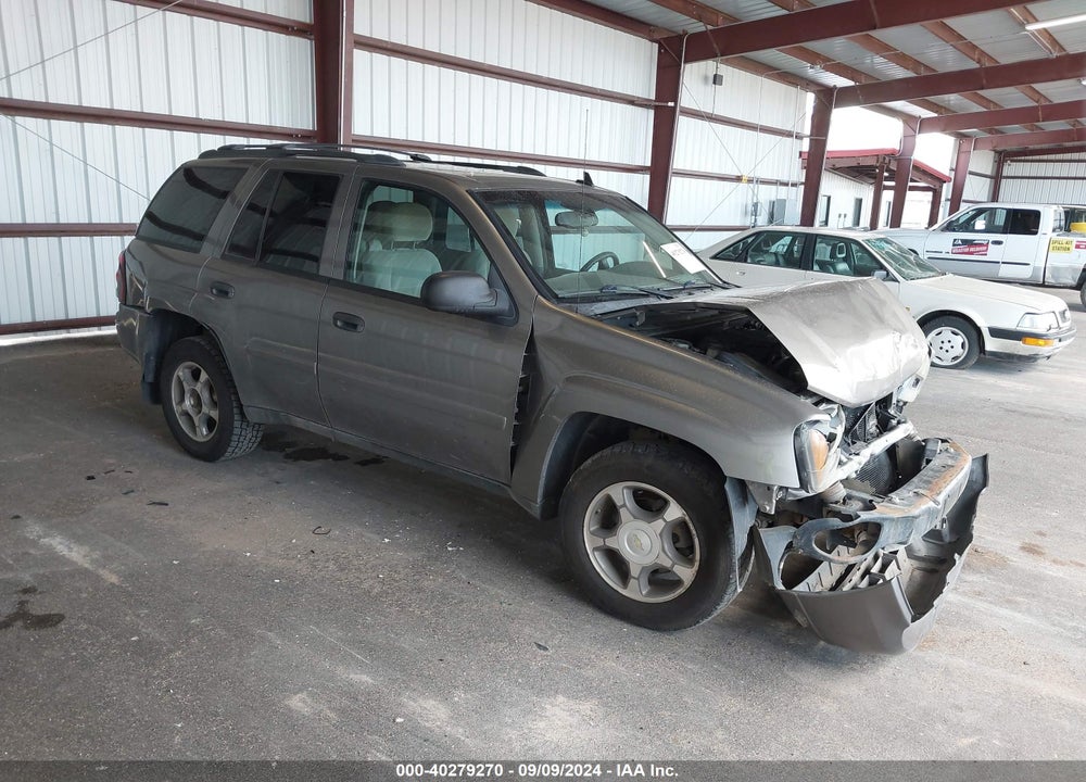 2007 CHEVROLET TRAILBLAZER LS VIN: 1GNDT13S772230572