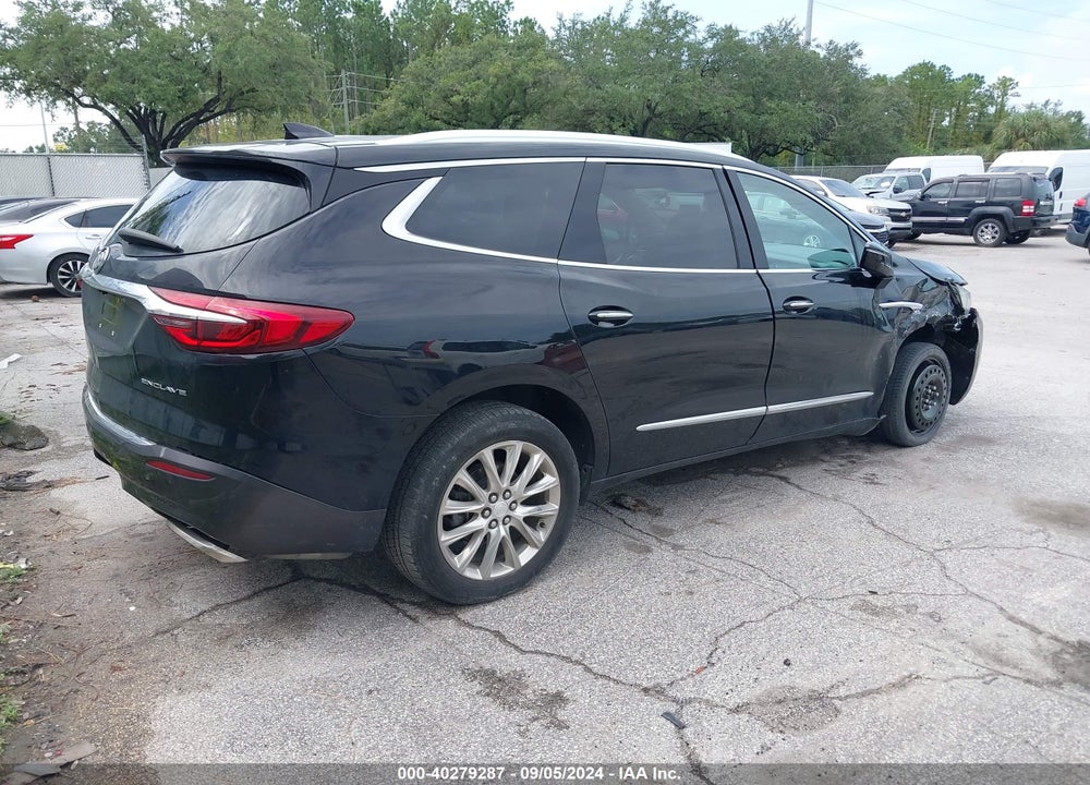 2018 BUICK ENCLAVE PREMIUM VIN: 5GAERCKW1JJ271922