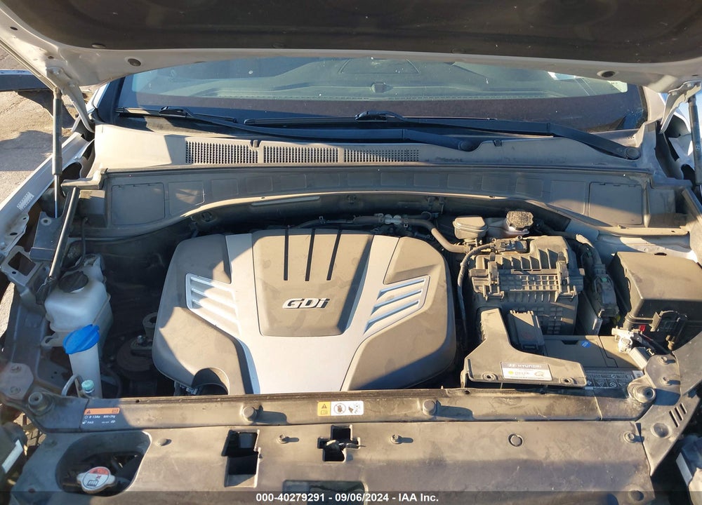 2017 HYUNDAI SANTA FE LIMITED VIN: KM8SN4HF3HU240833