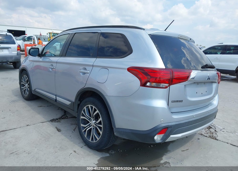 2016 MITSUBISHI OUTLANDER SE/SEL VIN: JA4AD3A38GZ035887